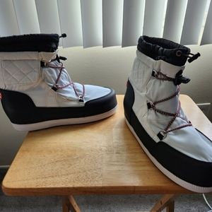 Ladies Boots size 9 Never Worn